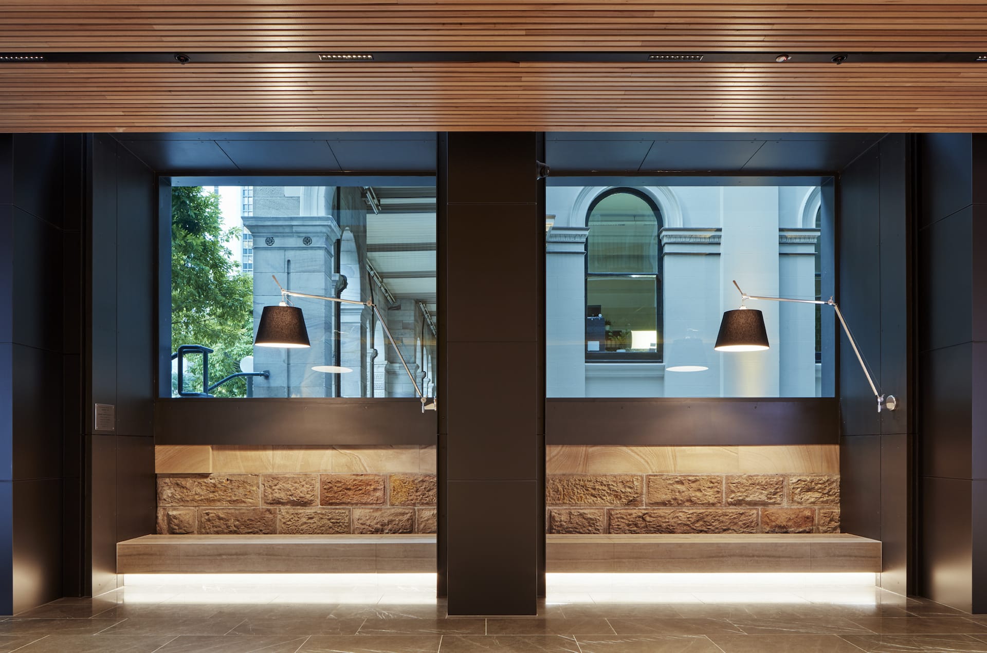 259 Queen St Foyer