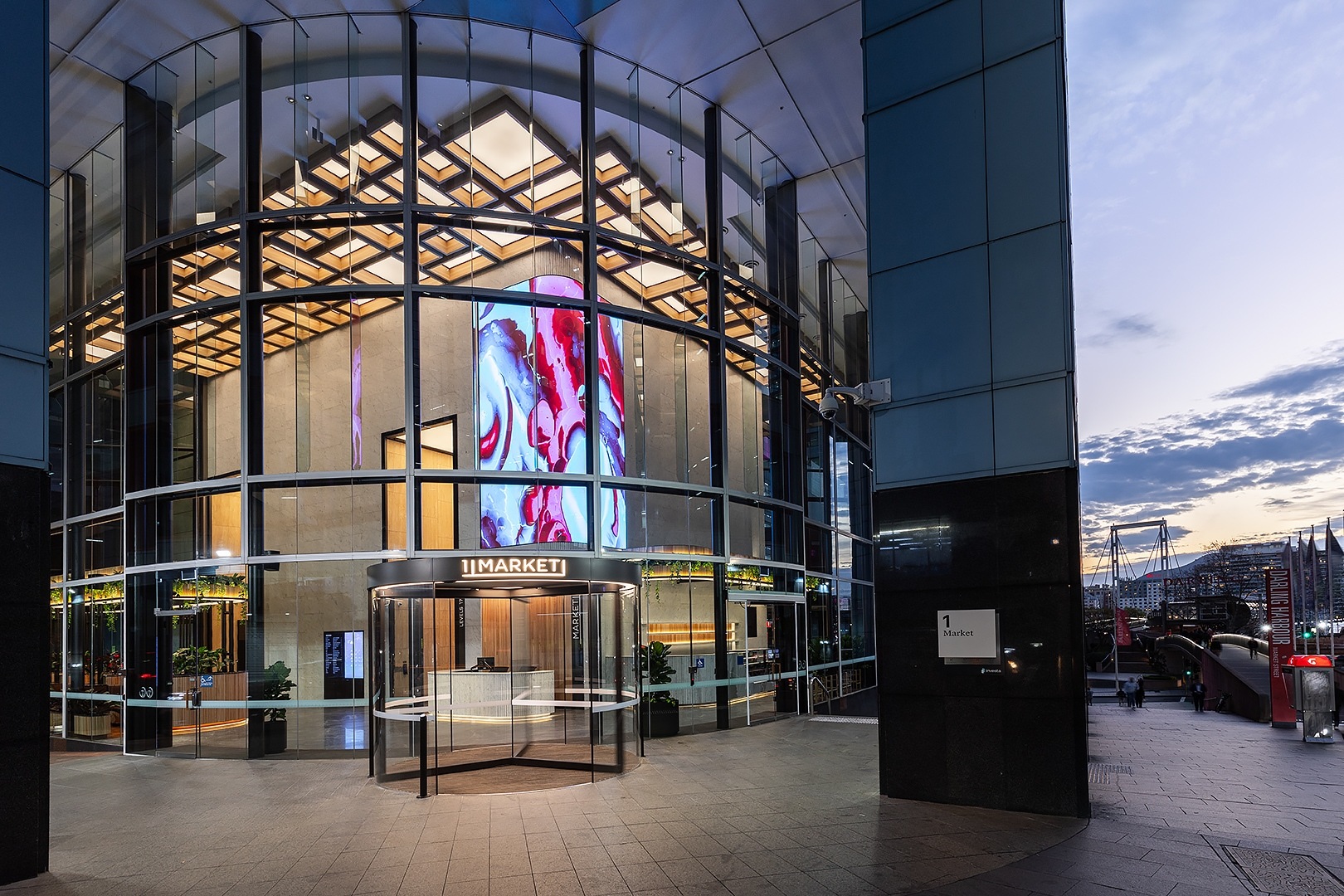 1 Market St lobby